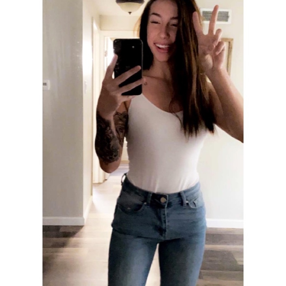 Meet your Posher, Kayla